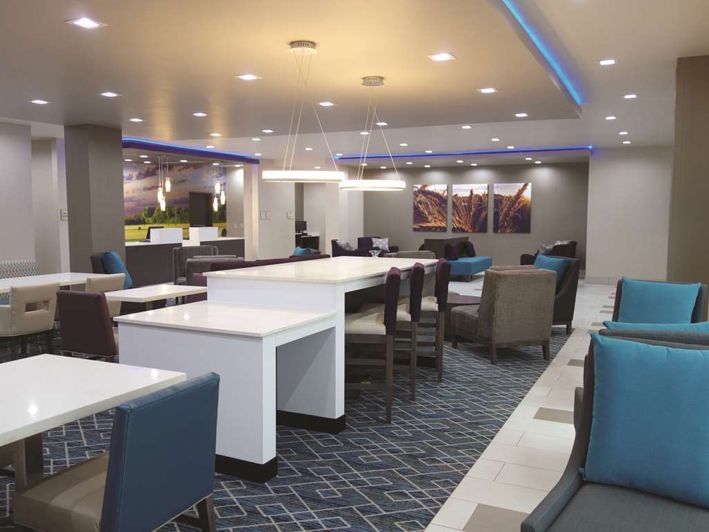 La Quinta By Wyndham Hotel